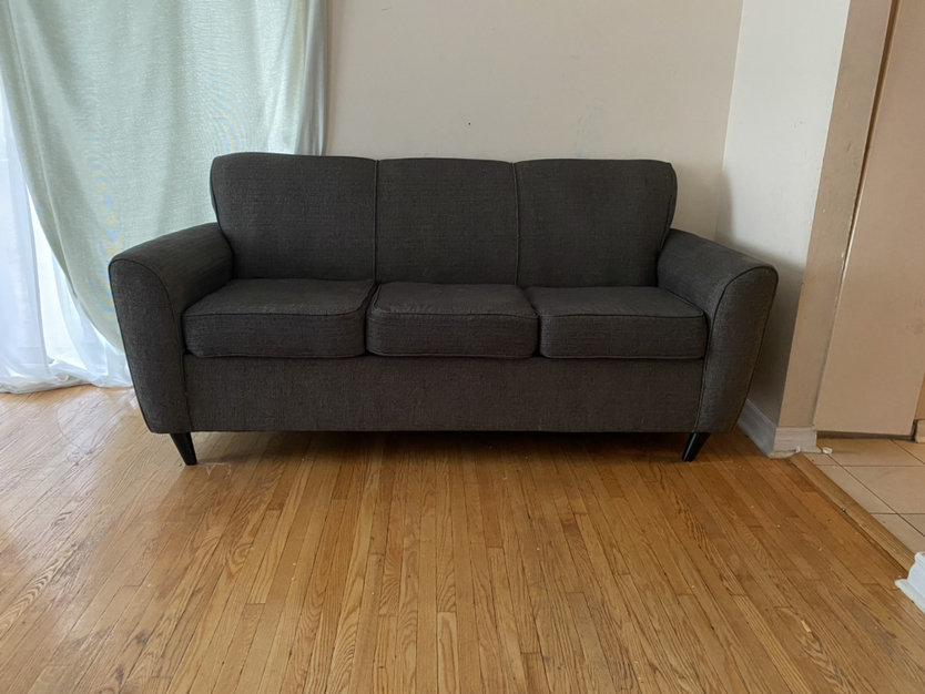 Couch - photo 2