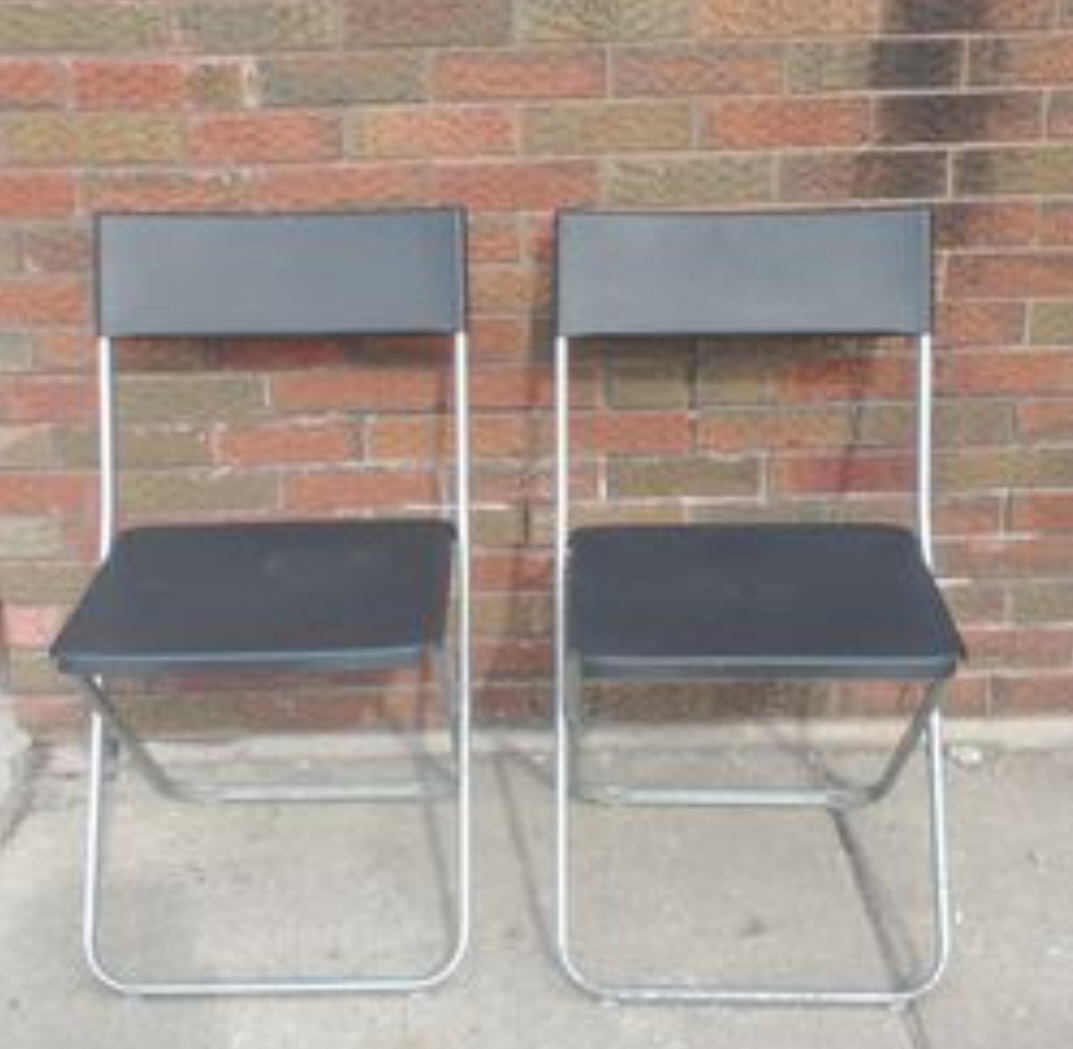 Folding chairs thumbnail