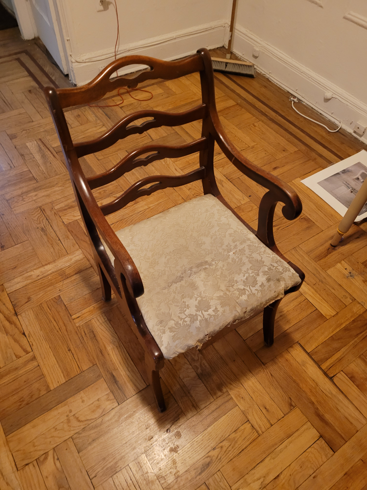 comfortable, sturdy, chair - photo 2