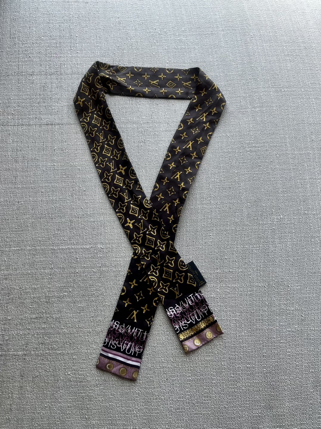LOUIS VUITTON scarf - photo 4