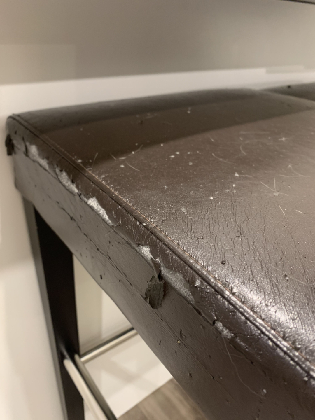 3 stools image indicator(2)