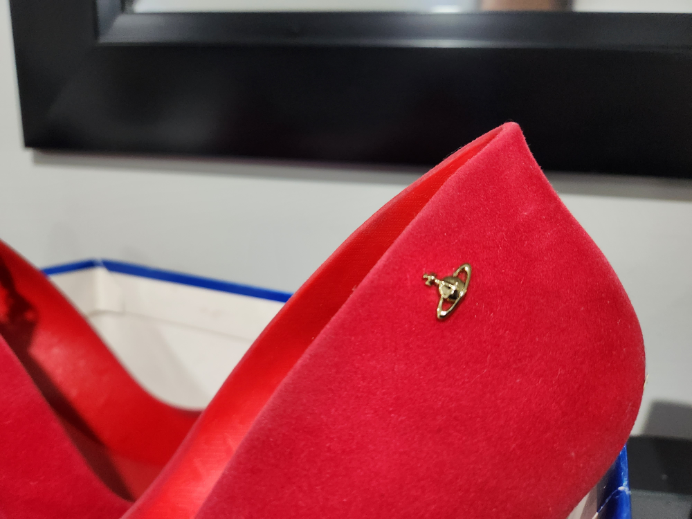 Red suede pumps/ Size 10/ BNNW image indicator(6)