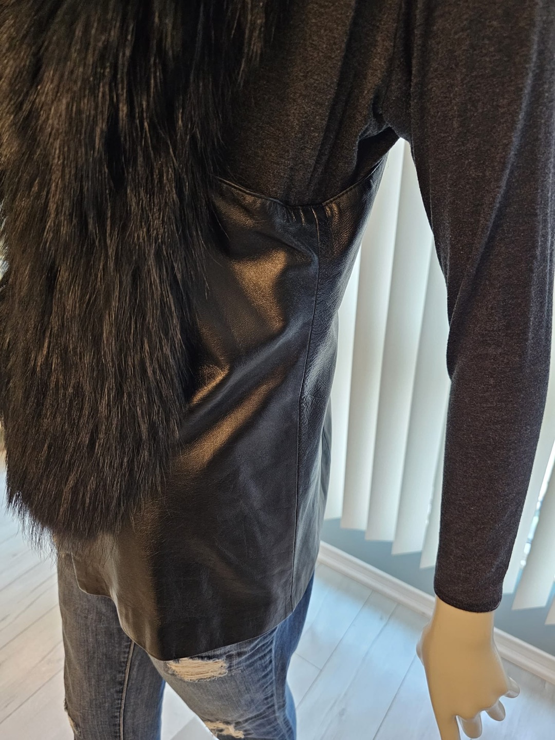 Fox leather vest New York -M image indicator(4)