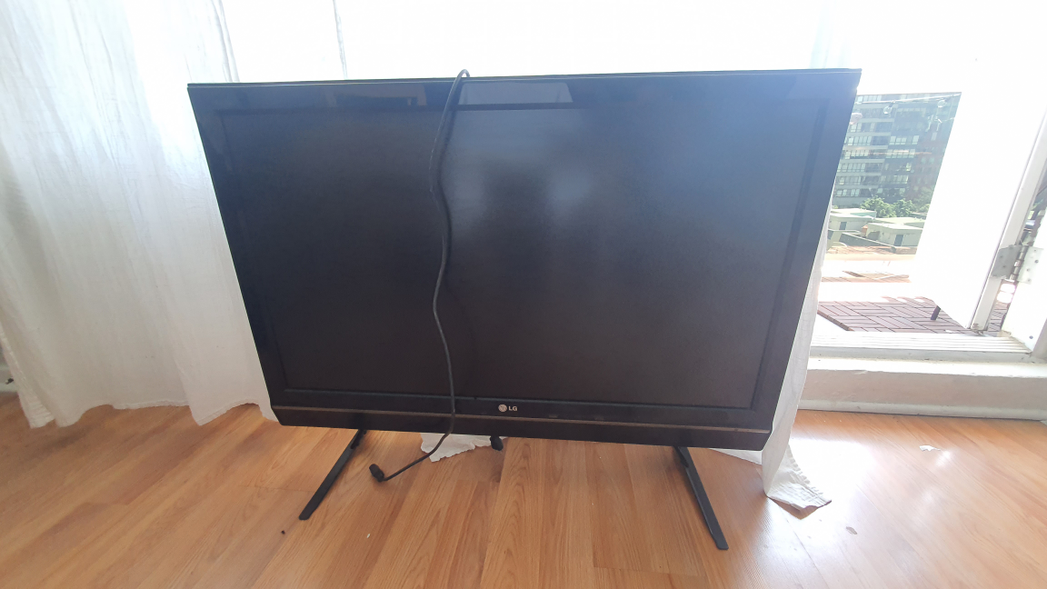 LG TV FULL HD