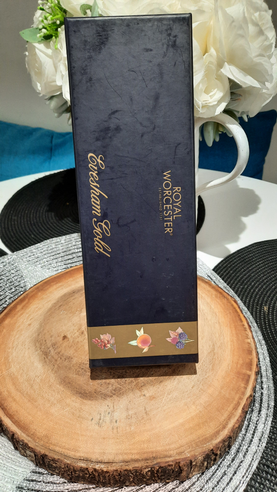 brand new royal worcester cake slice image indicator(2)