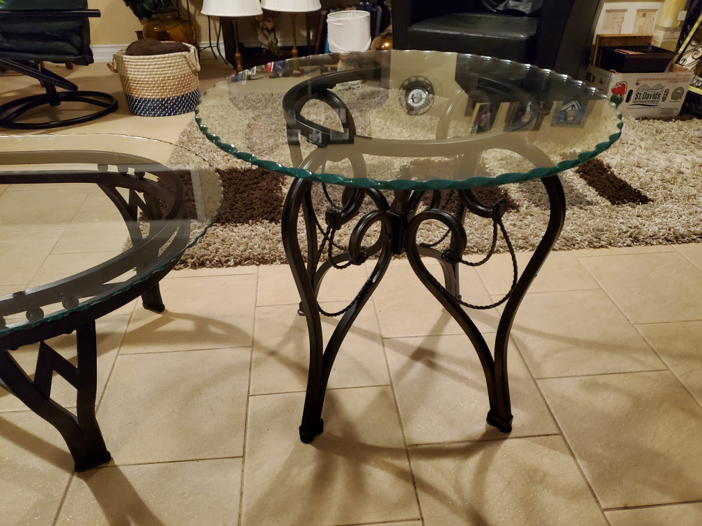 Coffee table + 2 side tables - photo 4