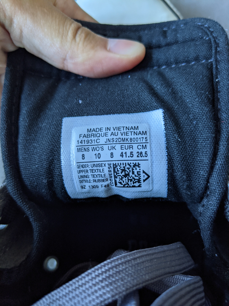 Converse Allstar High Tops **Never worn** image indicator(5)