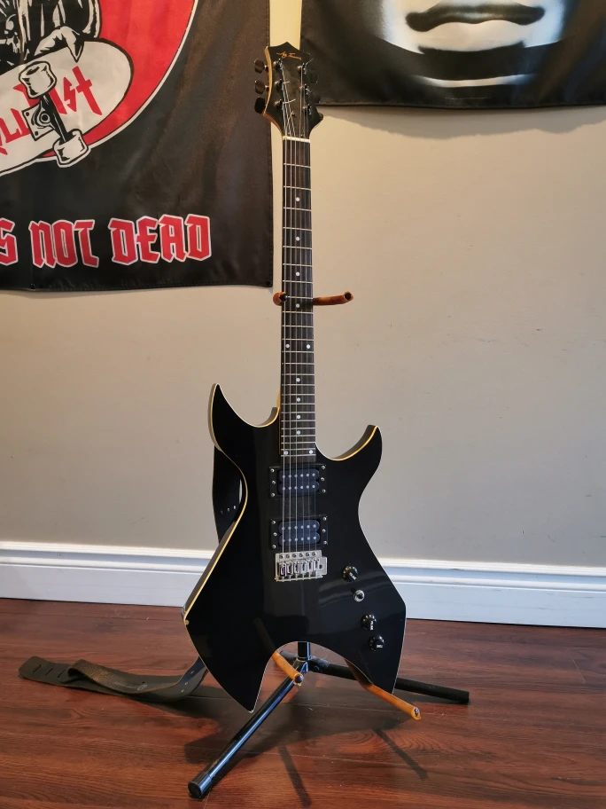 Yorkville Guitar Stand (open to trades!) image indicator(5)