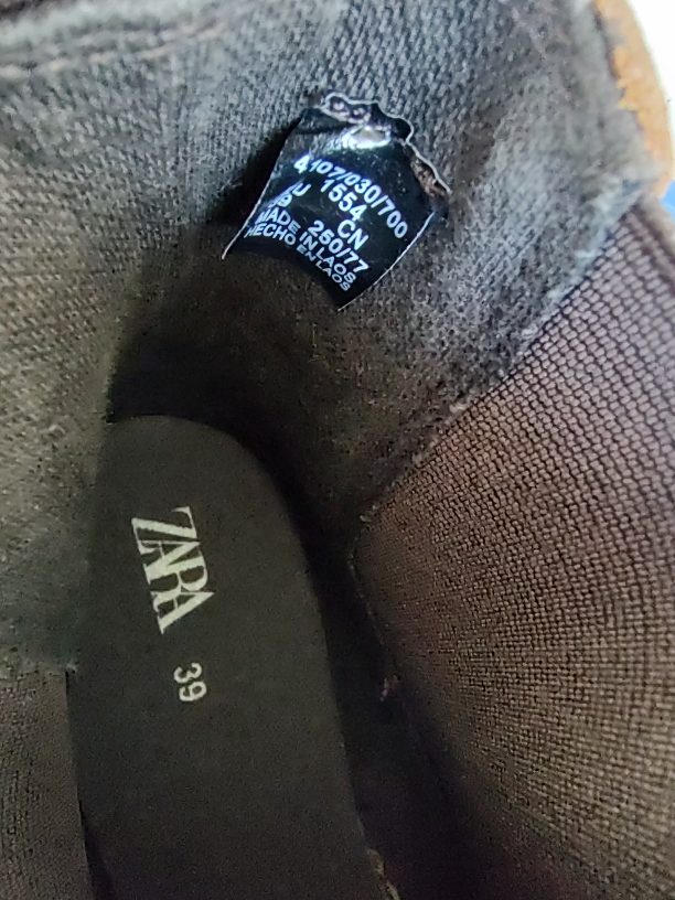 💥New! Zara Soft Leather Chelsea Boots Brown size 39 (8) image indicator(4)