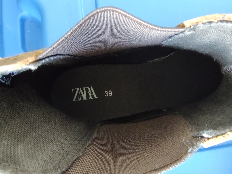 💥New! Zara Soft Leather Chelsea Boots Brown size 39 (8) image indicator(5)