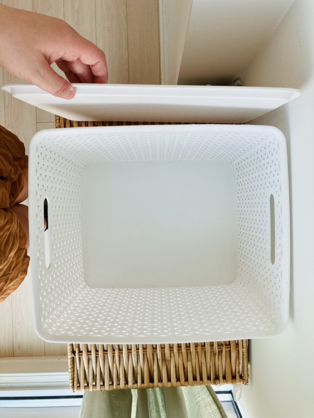 3 Storage Baskets with Lids image indicator(2)