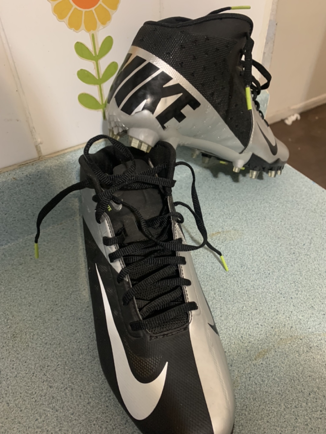 Men’s size 9 - Nike Hyperfuse Football Cleats - photo 2