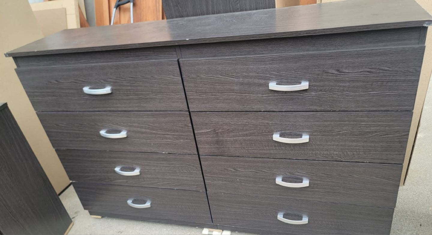 DRESSER SIZE  60and half 15xh38 inches - photo 4