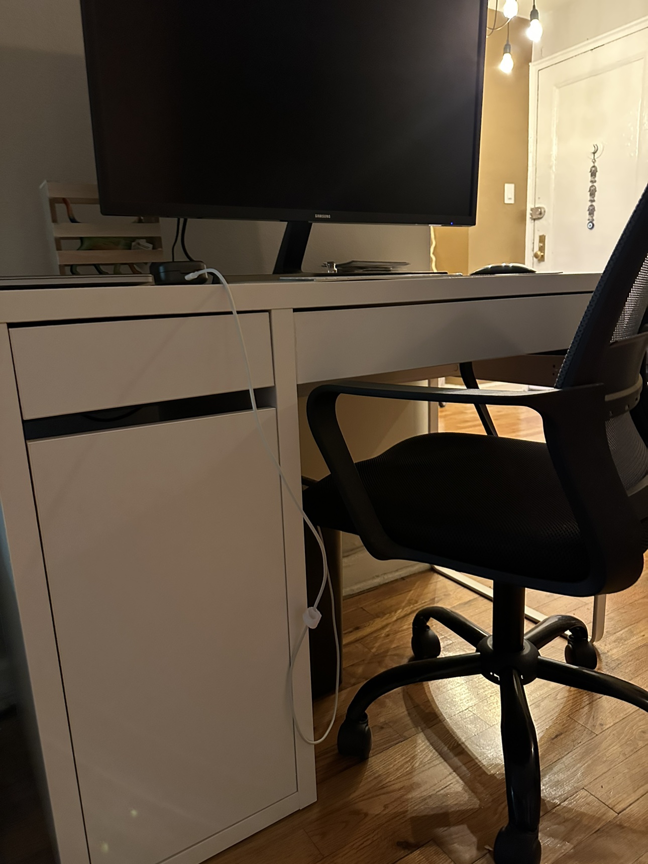 ikea desk with chair - photo 2