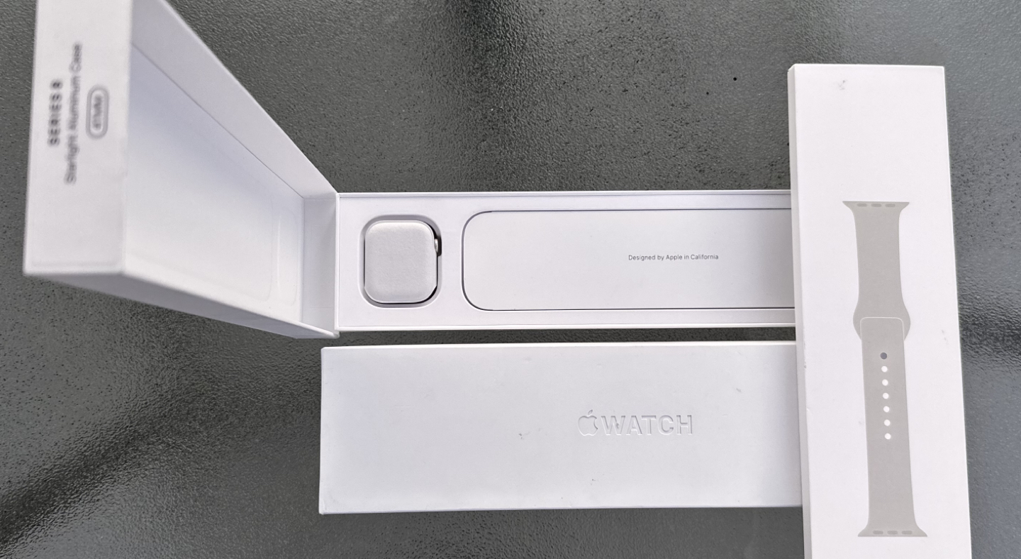 **RUSH**  apple watch series 8**NEGOTIABLE**