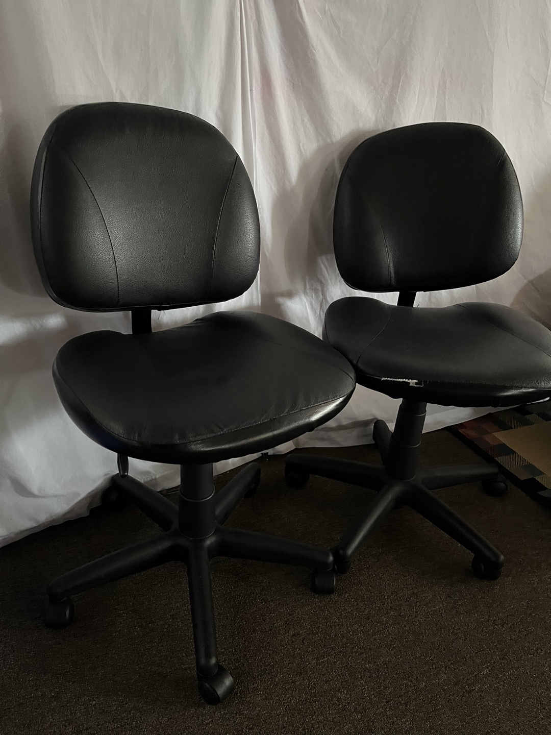 Office chairs🎁