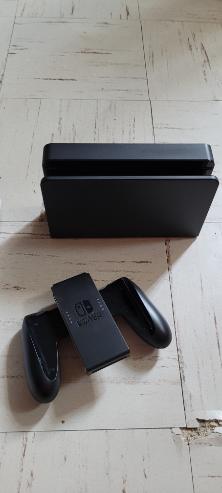 Nintendo Switch OLED Missing HDMI cable - photo 3