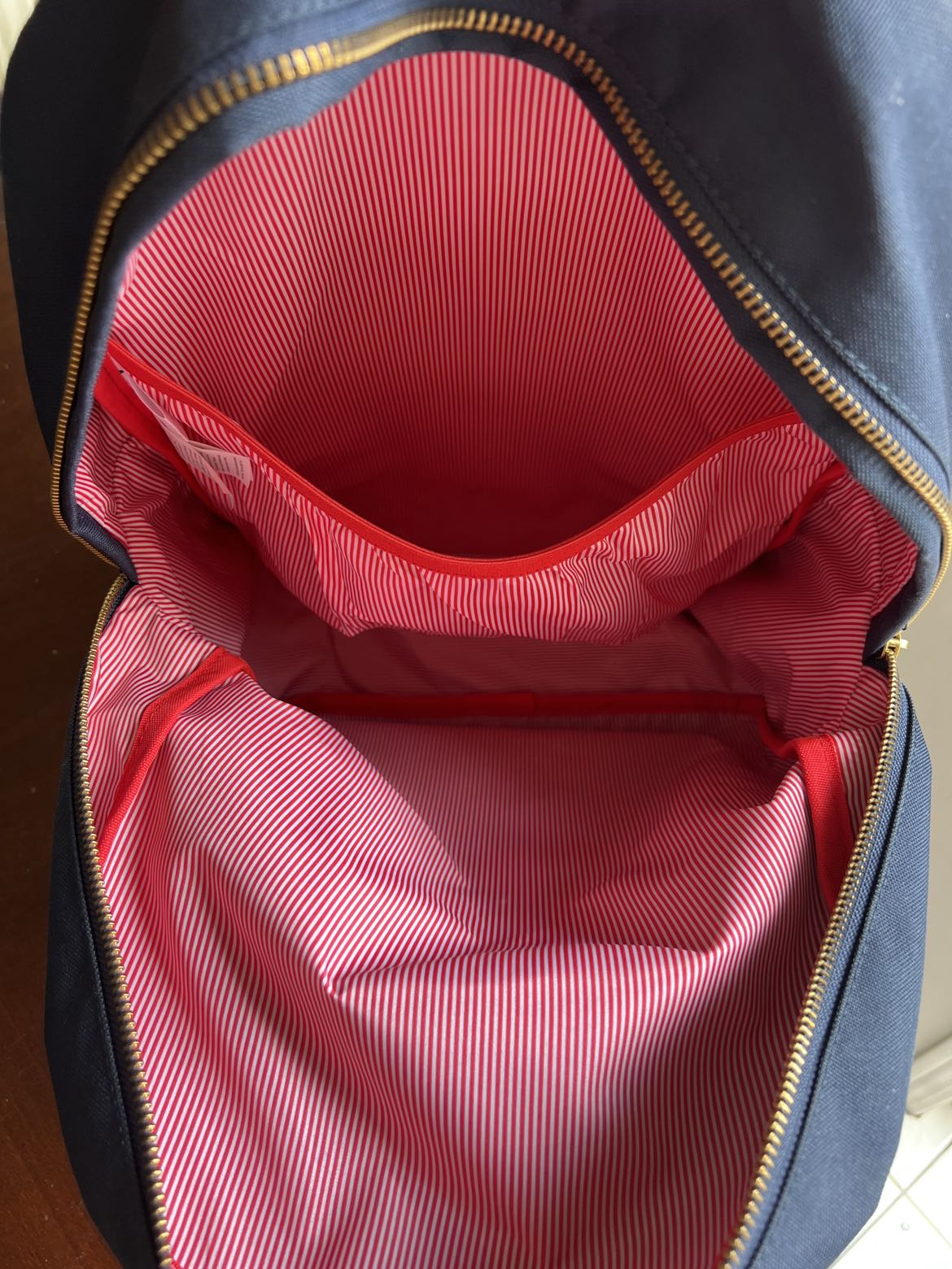 New Herschel Backpack image indicator(4)