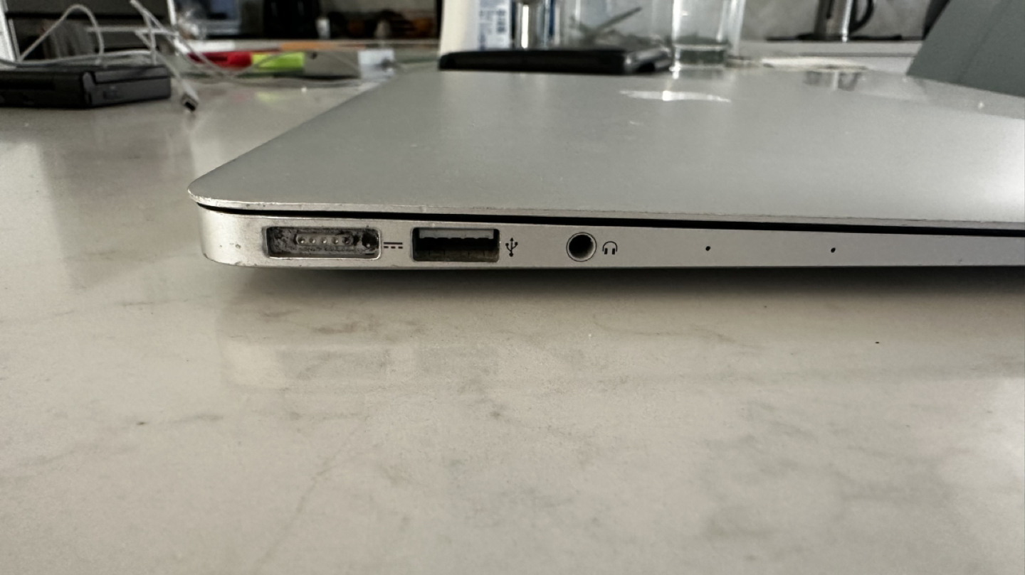 Late MacBook Air 2012 - photo 2