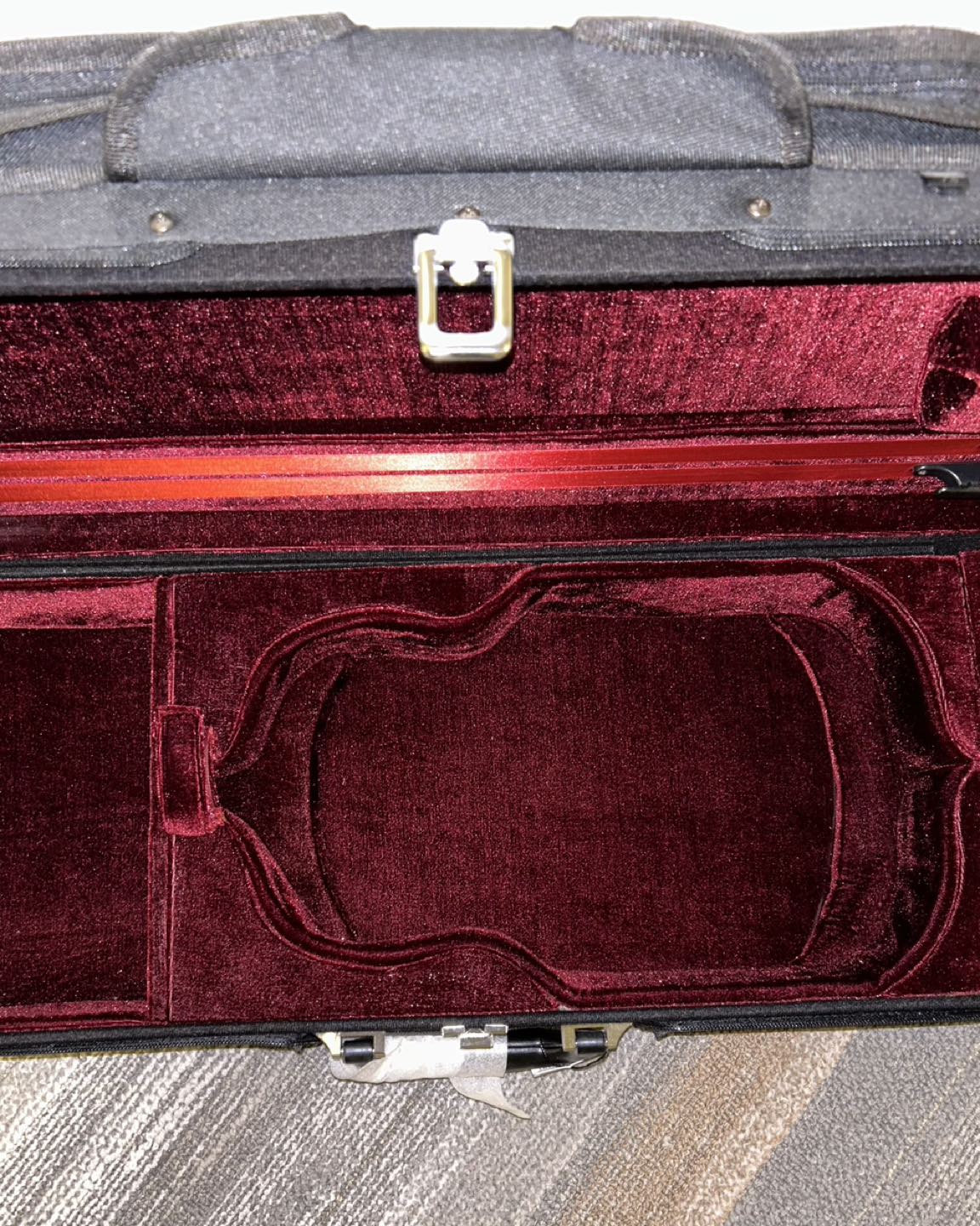 Eastman Violin Case CA1402 4/4 image indicator(4)