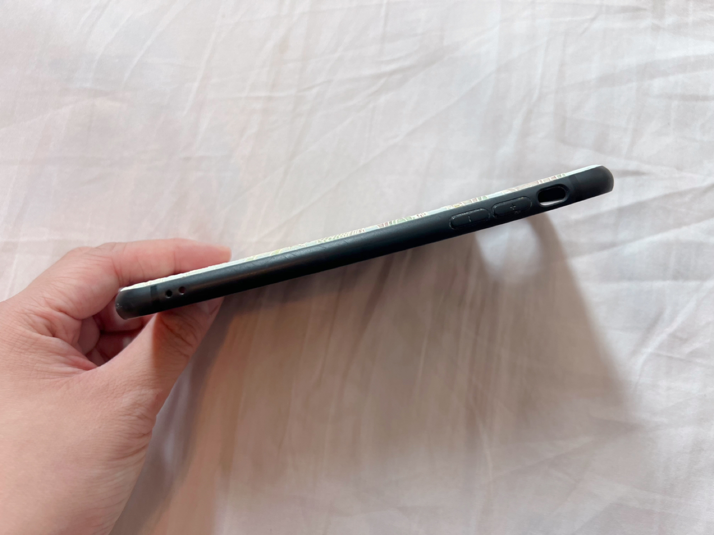 iPhone XS Max phone case used image indicator(4)