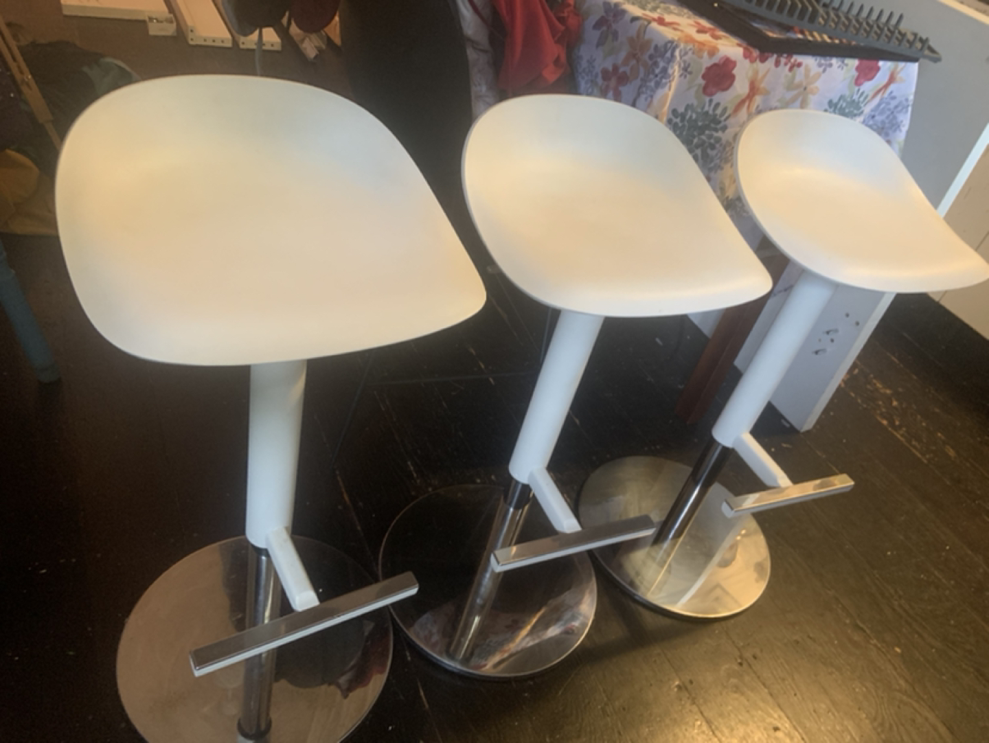 IKEA JANINGE White Bar Stools (3 available) image indicator(6)