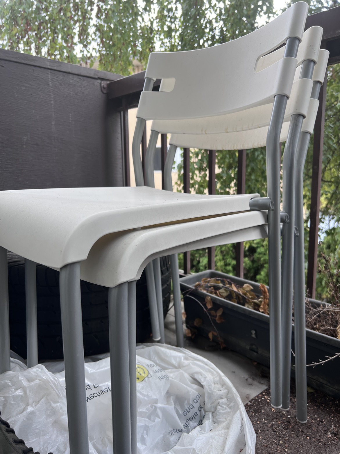 IKEA chairs- white - photo 2