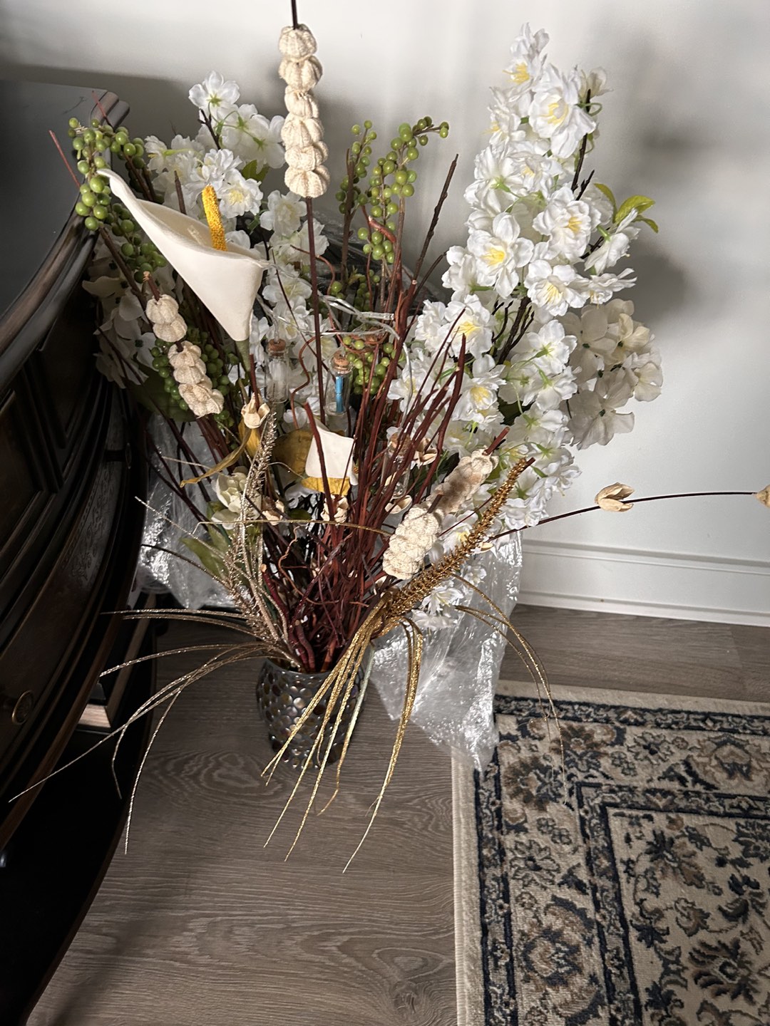Artificial flowers 💐 with 🏺 vase