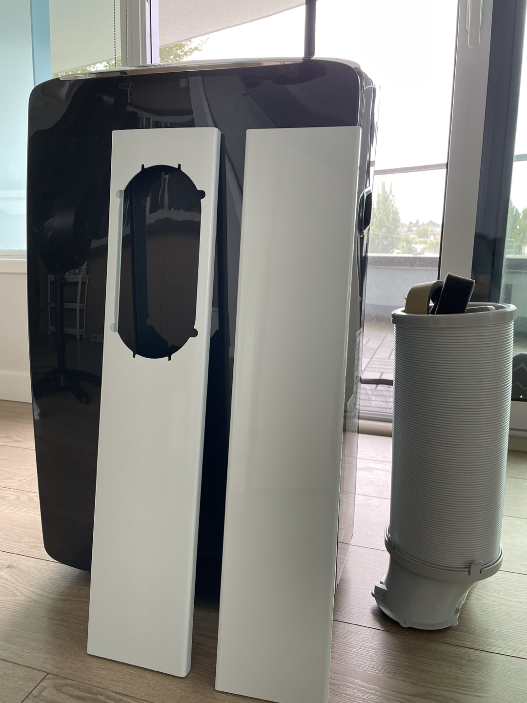 LG 14,000 BTU Portable Air Conditioner LP1417GSR - photo 3