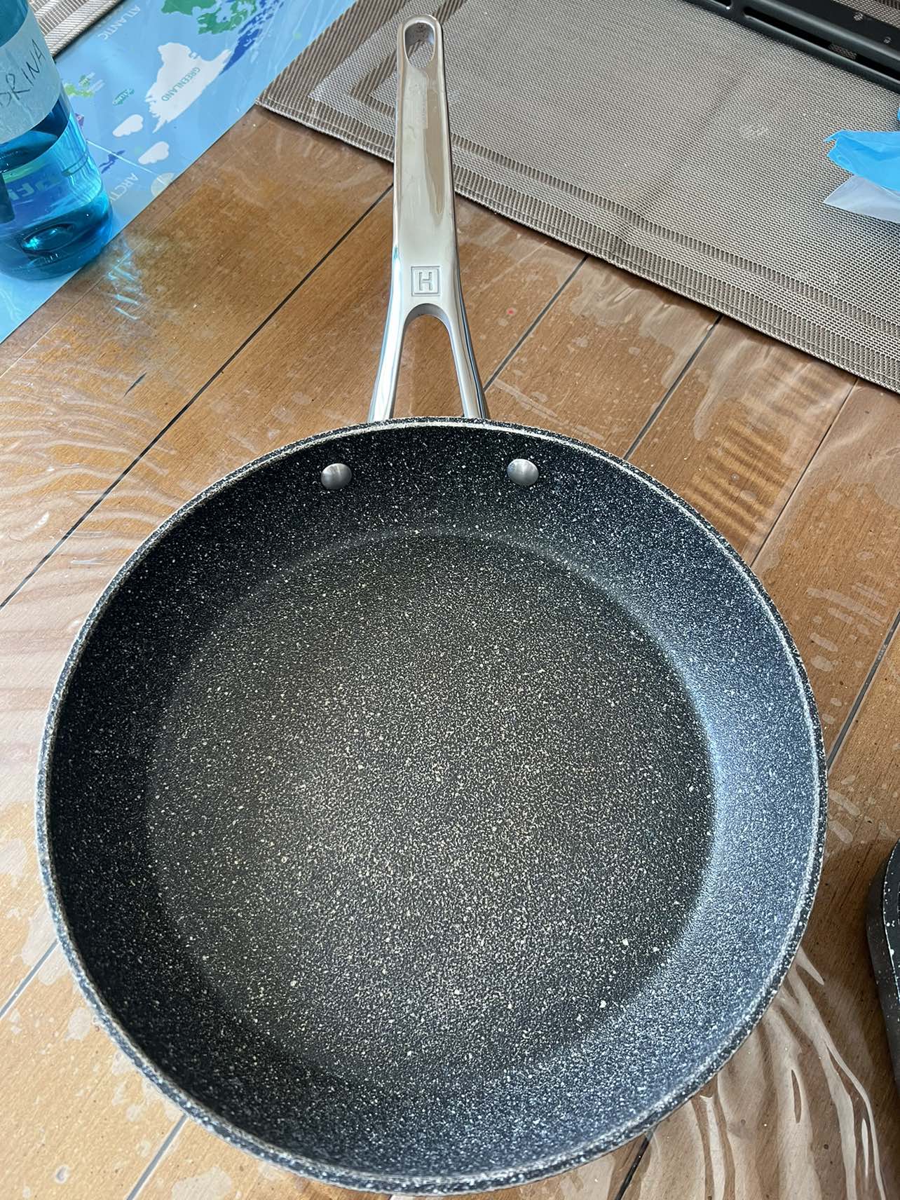 Rock pans and skillet - photo 2