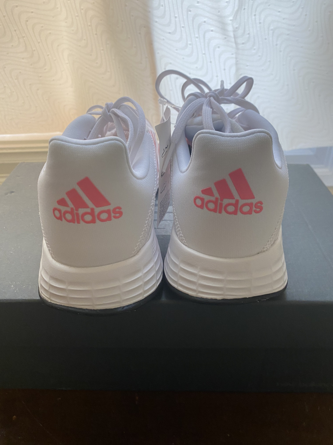 Adidas Running Shoes Size 7 Women NEW with Box image indicator(4)