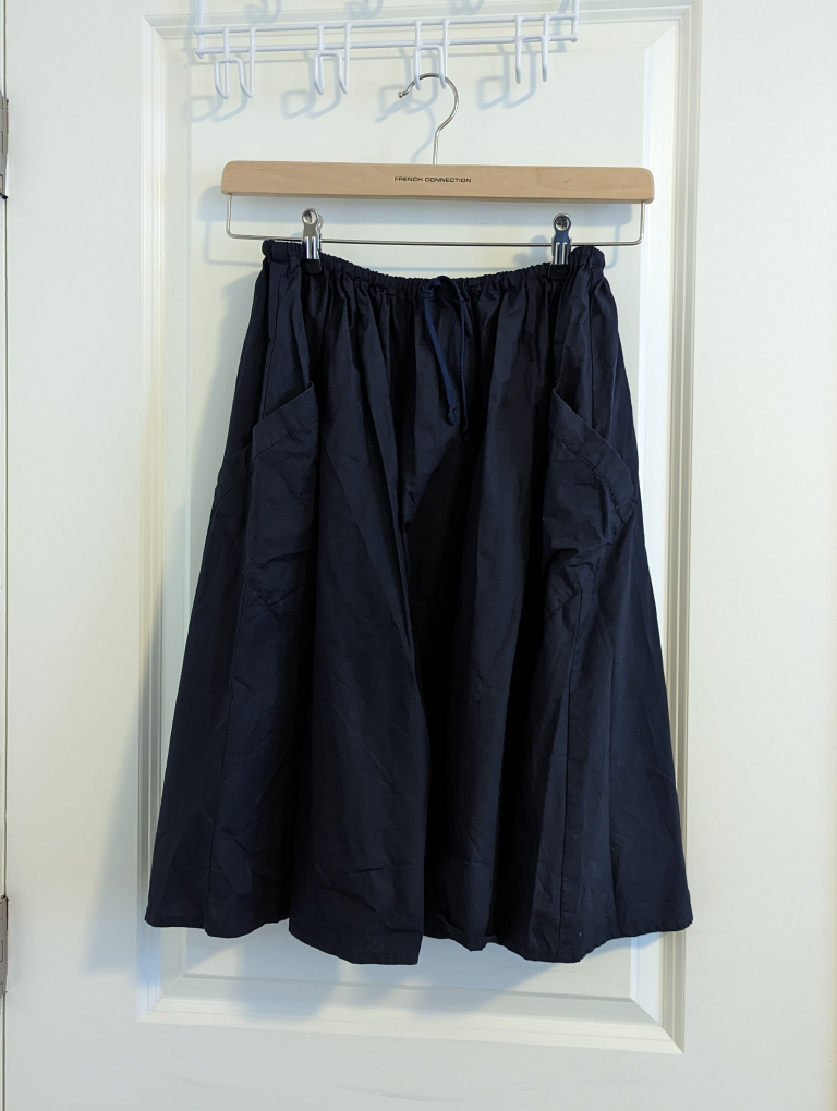 Navy color skirt with pockets thumbnail