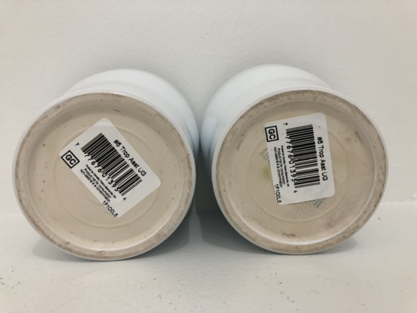 4 various white pots made in Canada and Germany@downtown image indicator(5)