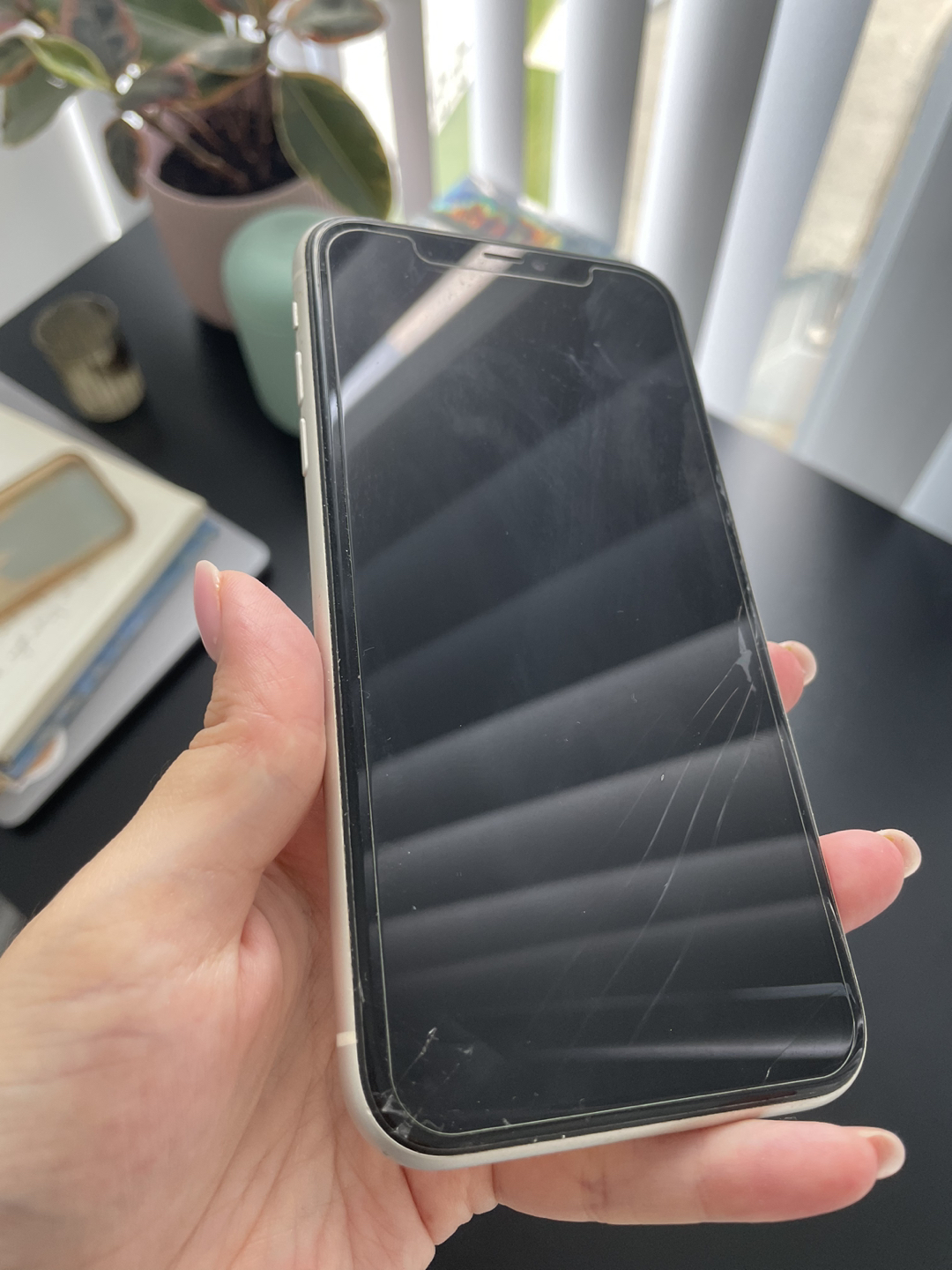 iPhone 11, 64 gb - photo 3