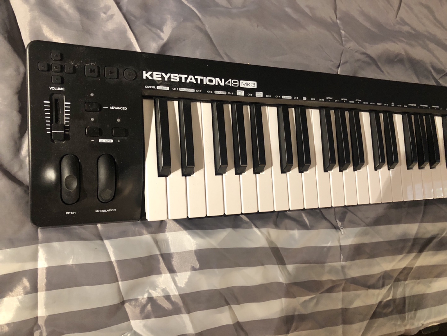 Combo: M-Audio MIDI Keyboard + Pedal + Stand - photo 3