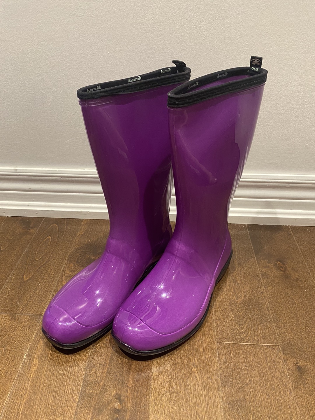 Kamik raining boots