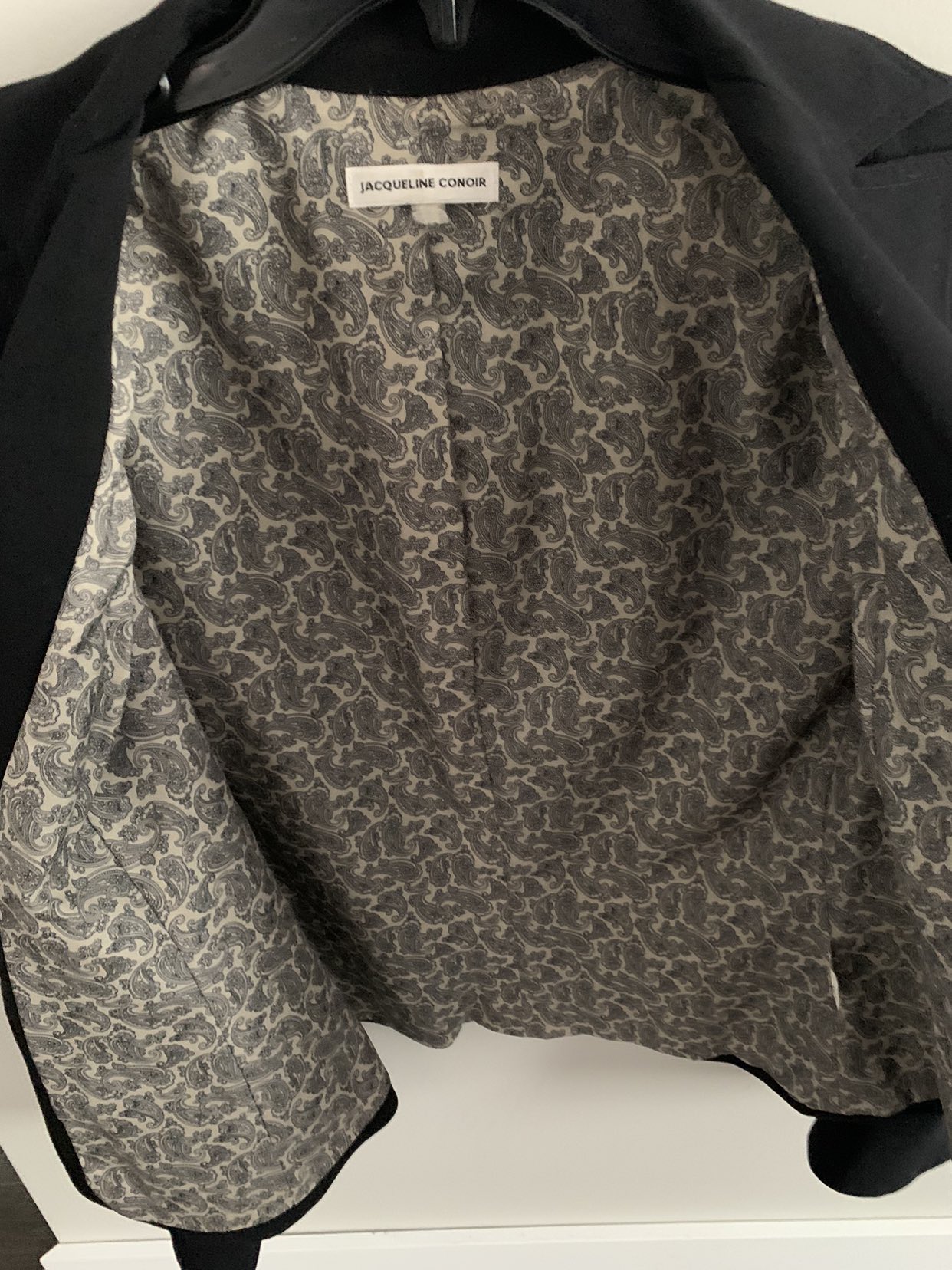 Jacqueline Conoir blazer size 8 image indicator(6)