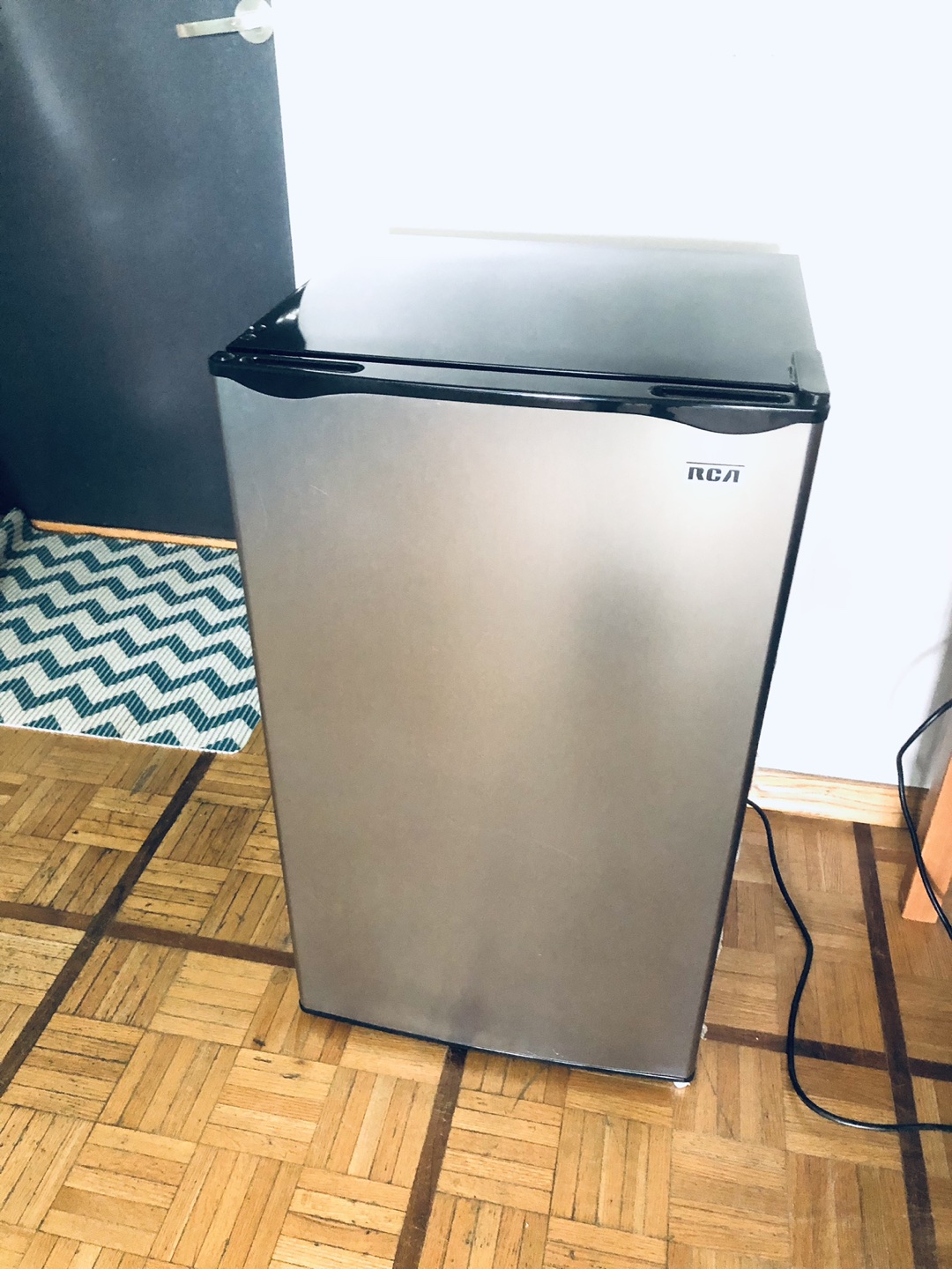 Mini fridge with compact freezer (Free home delivery within 5km) thumbnail