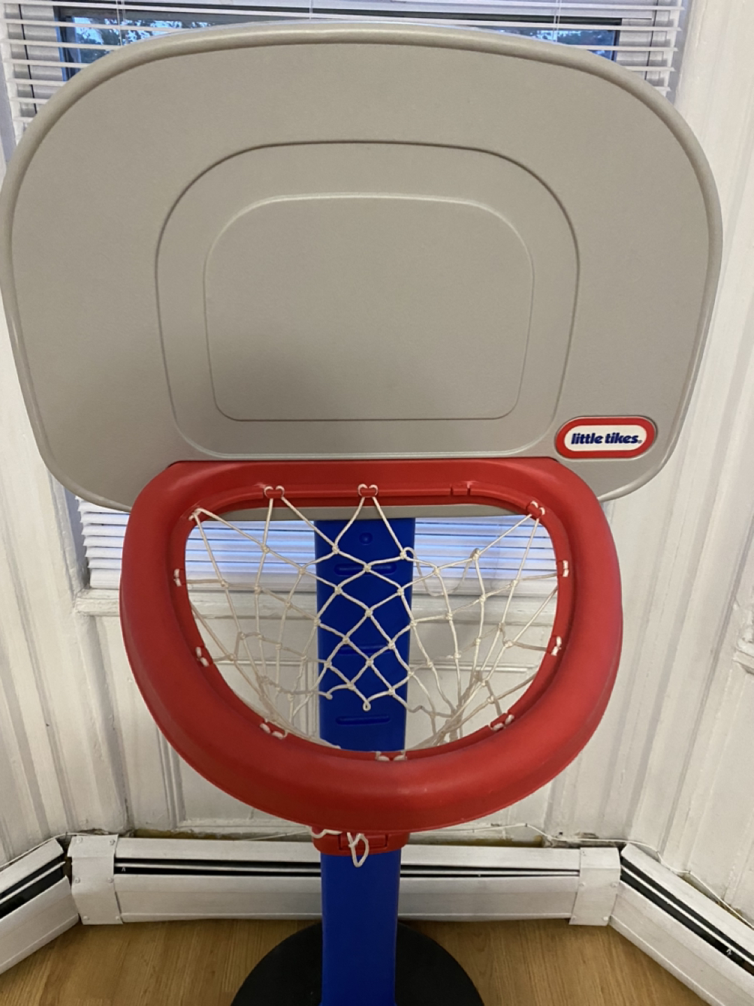 Little tikes basketball basket for kids - photo 2
