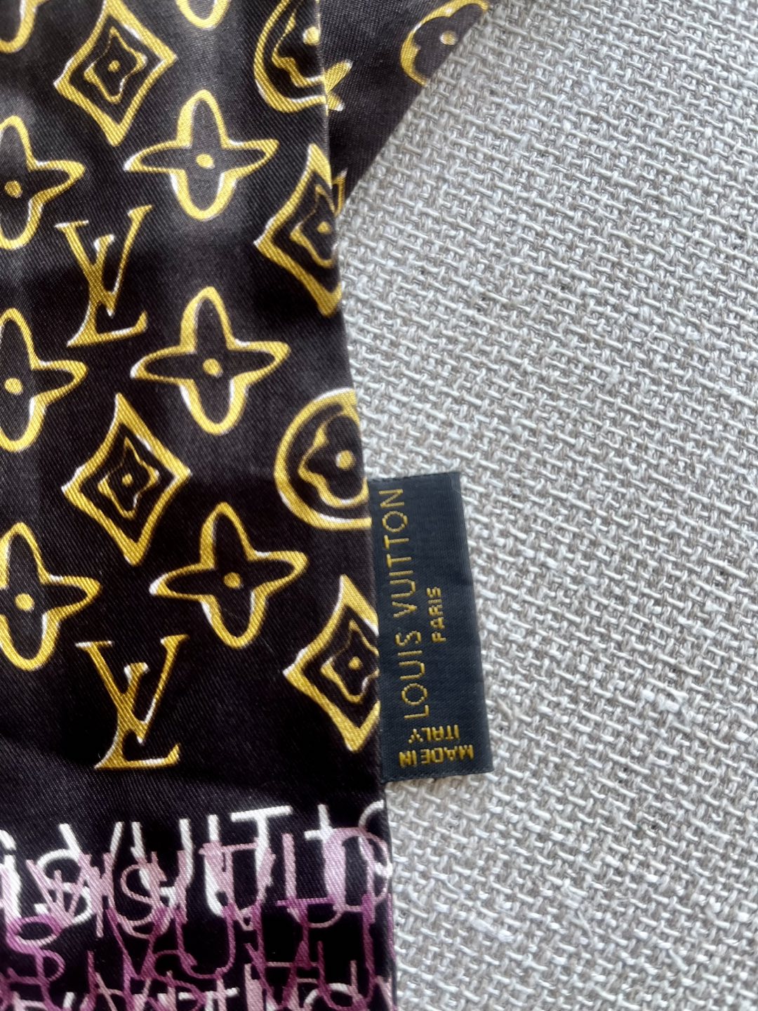 LOUIS VUITTON scarf - photo 2