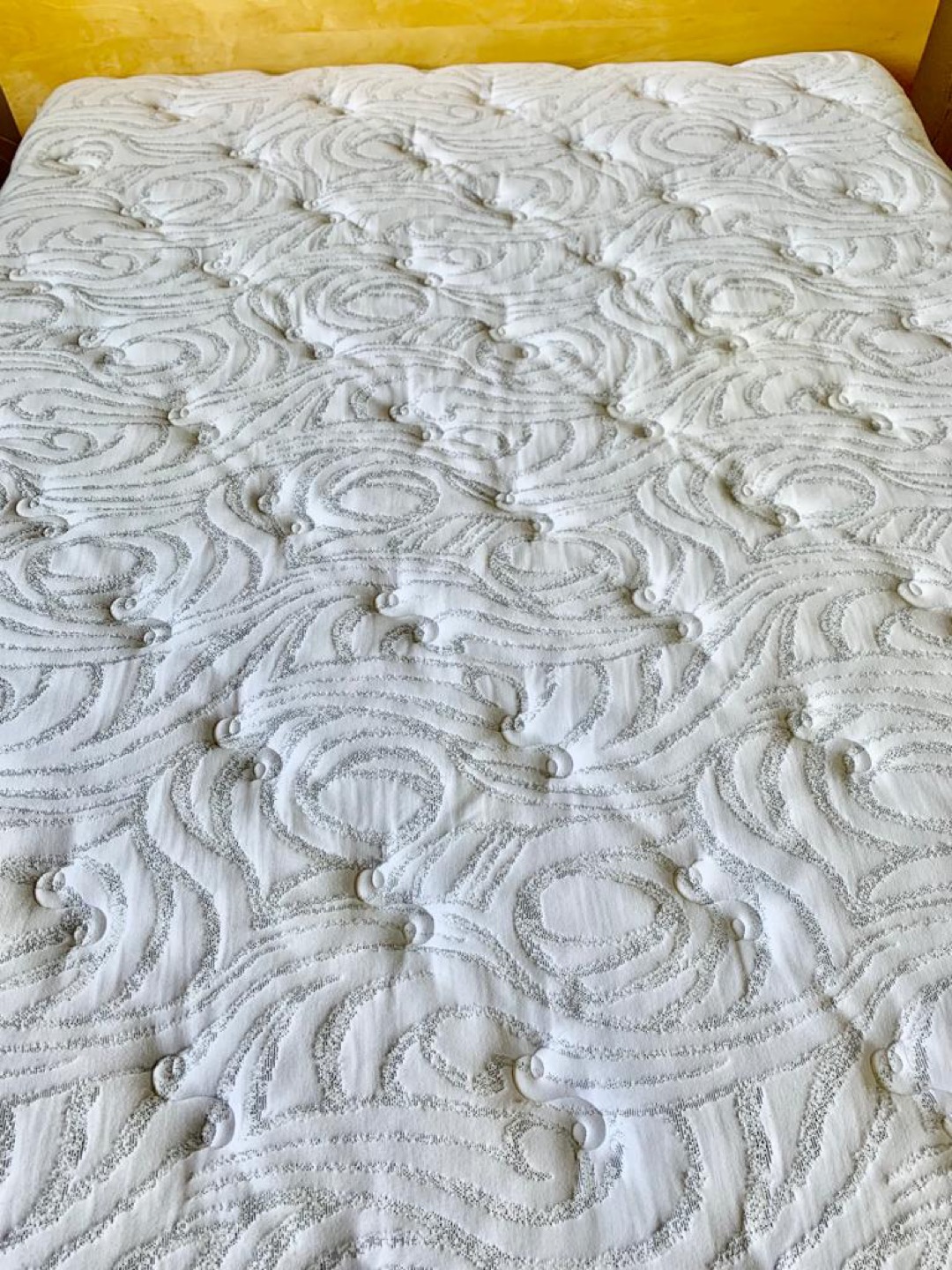 Queen mattress - photo 5