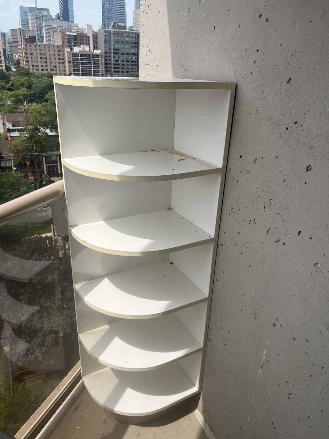 Corner shelf white