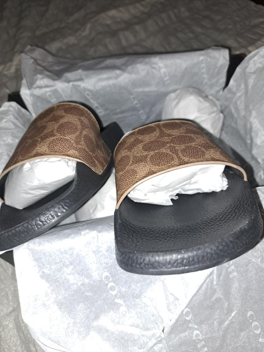 Coach Slippers and Bag image indicator(3)