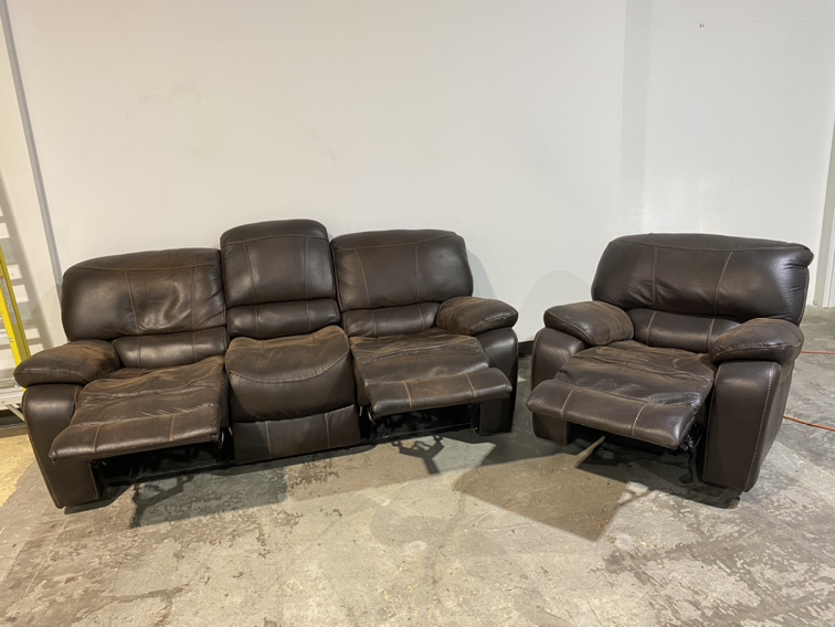 Reclining leather sectional - photo 4