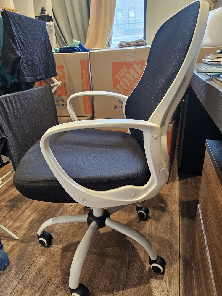 Chair - photo 3