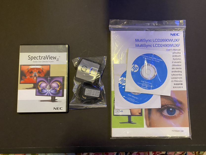 NEC MultiSync 2690WUXi2 Monitor with HP Xrite Calibrator image indicator(2)