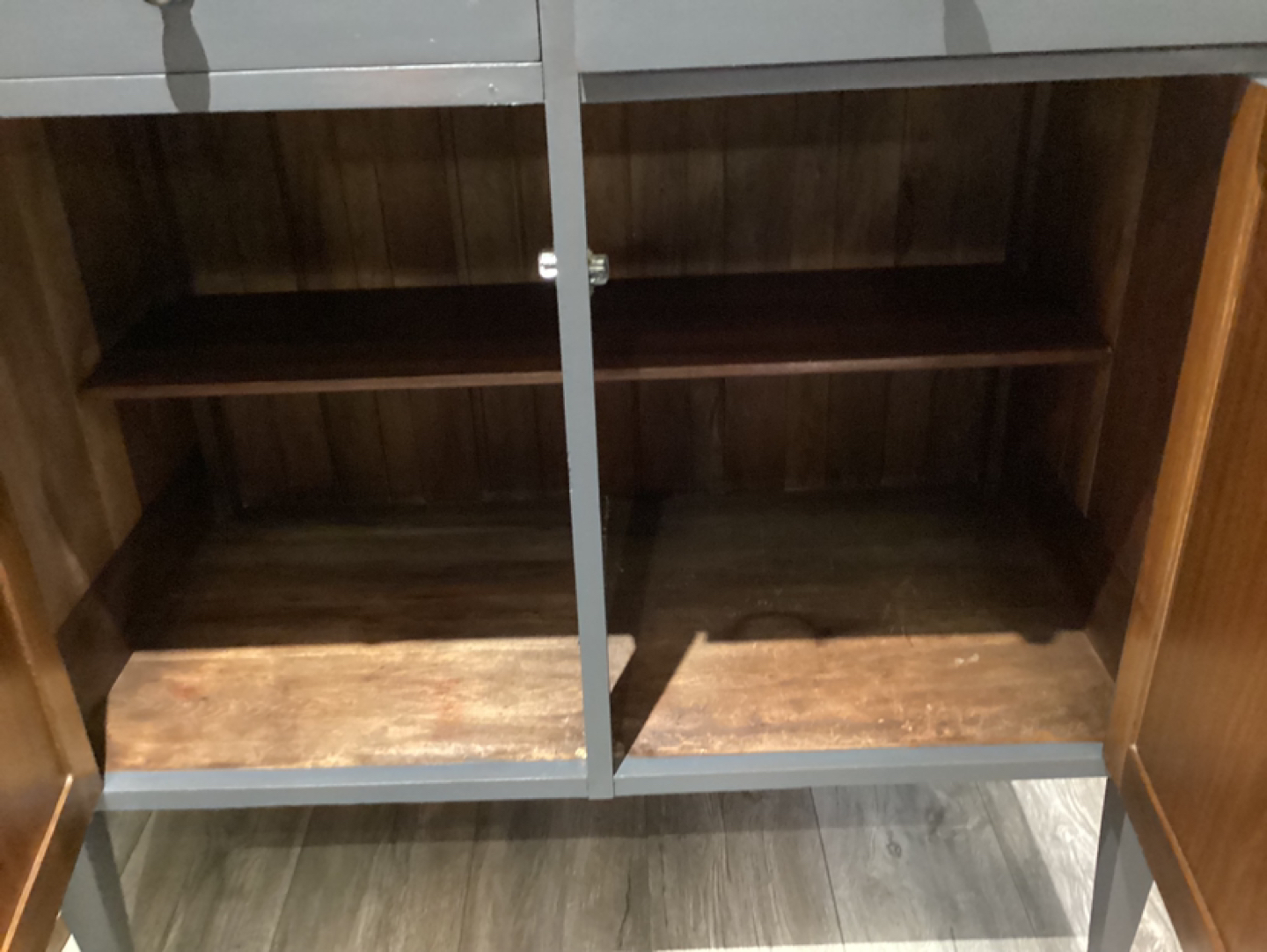 Solid wood antique sideboard - photo 2