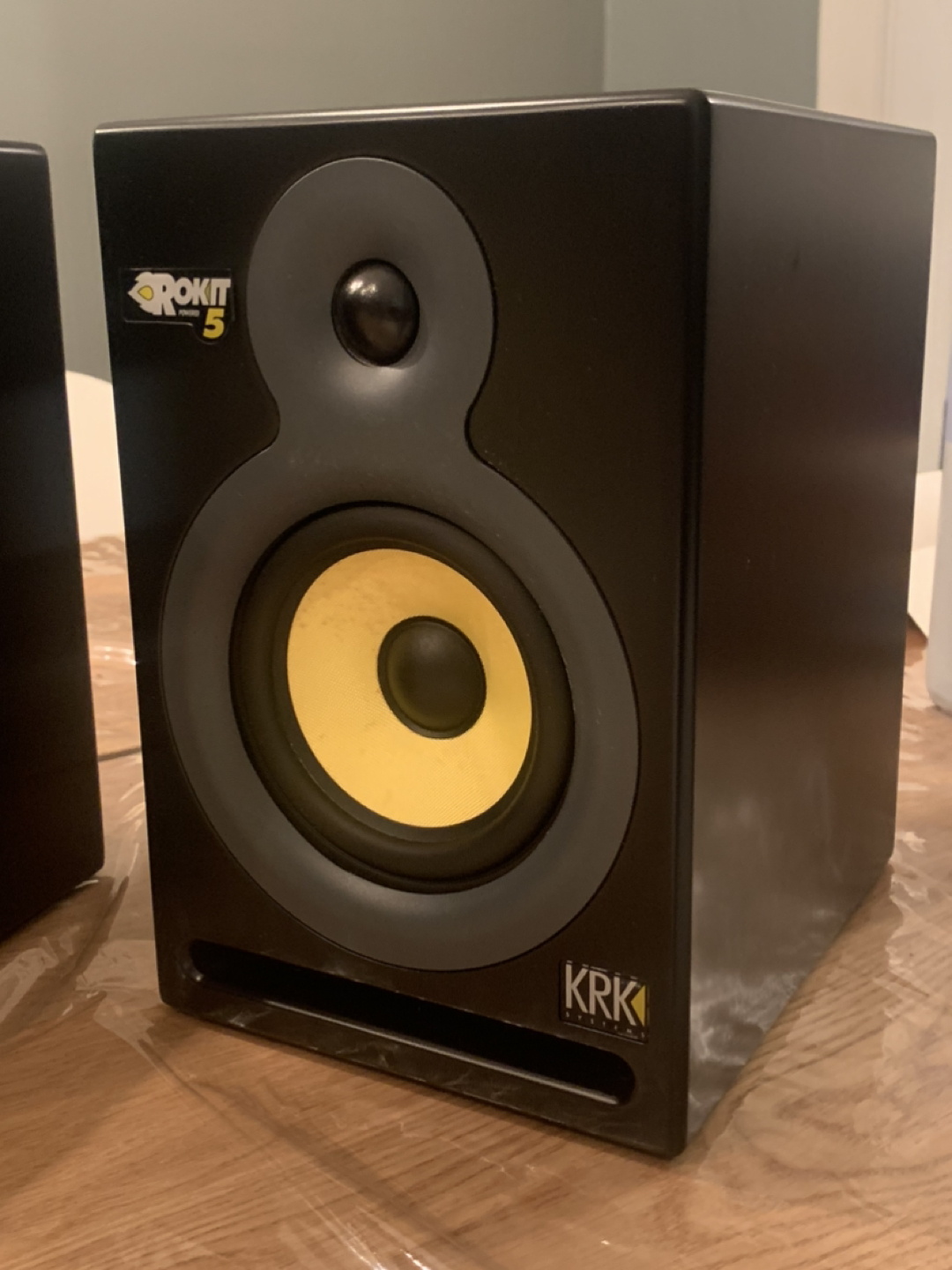 KRK Rokit 5 Studio Monitors (used pair) 100watts each image indicator(3)