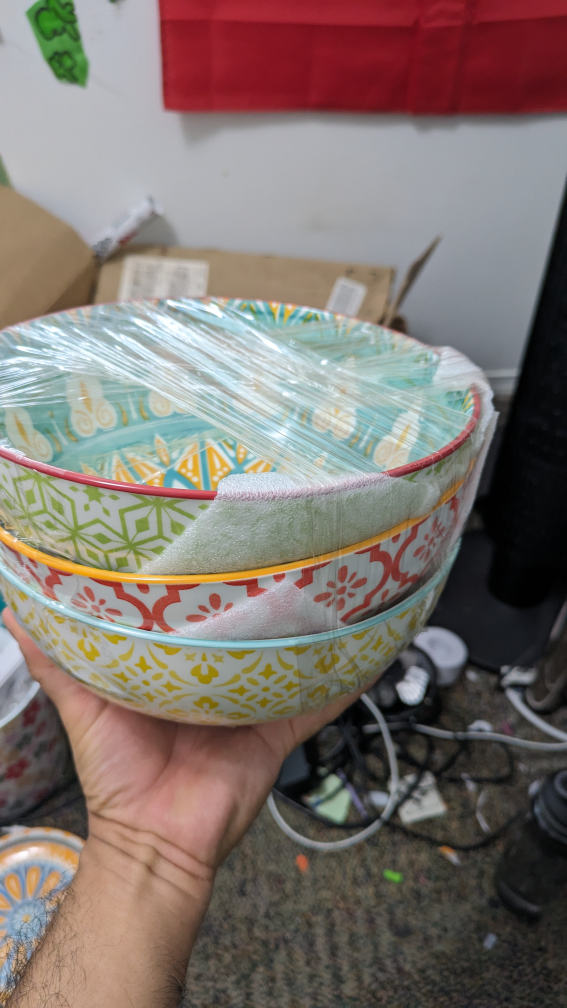 Ceramic 4 plates and 3 serving bowls set, LIKE NEW