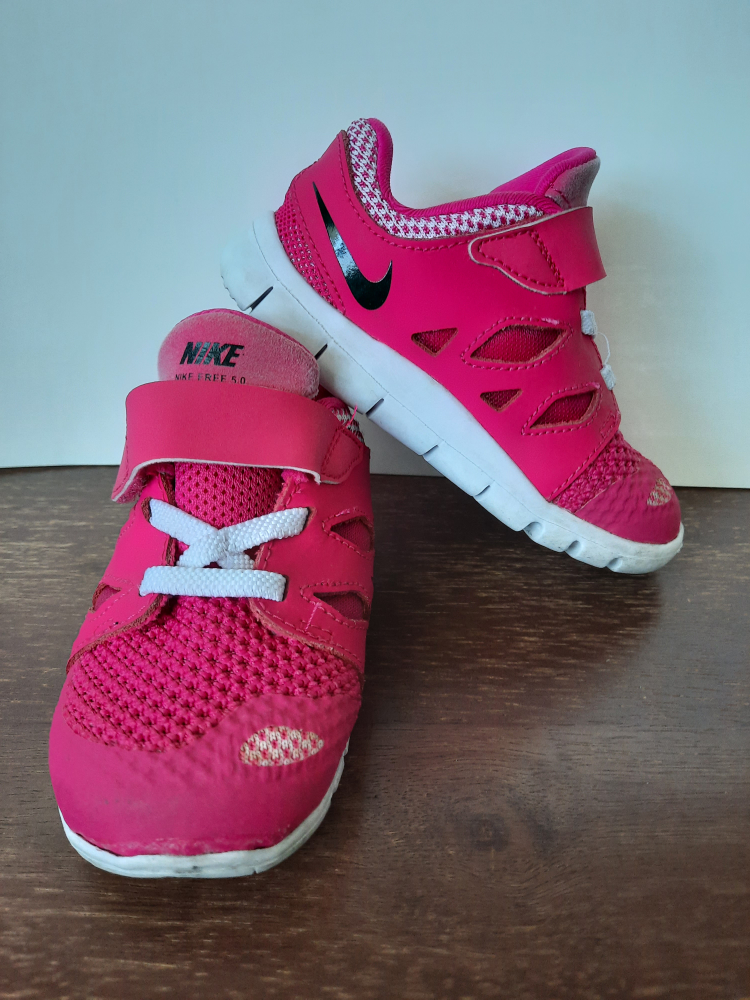 Girls shoes (size 7 toddler) thumbnail